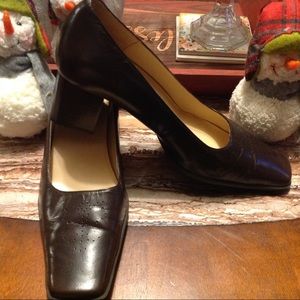ANNE 2 KLEIN 6M BROWN LEATHER SQUARE TOE